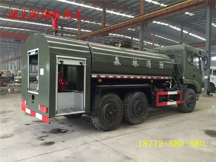 東風(fēng)仿天錦六驅(qū)越野森林消防車(chē)外觀 東風(fēng)仿天錦六驅(qū)越野森林消防車(chē)外觀