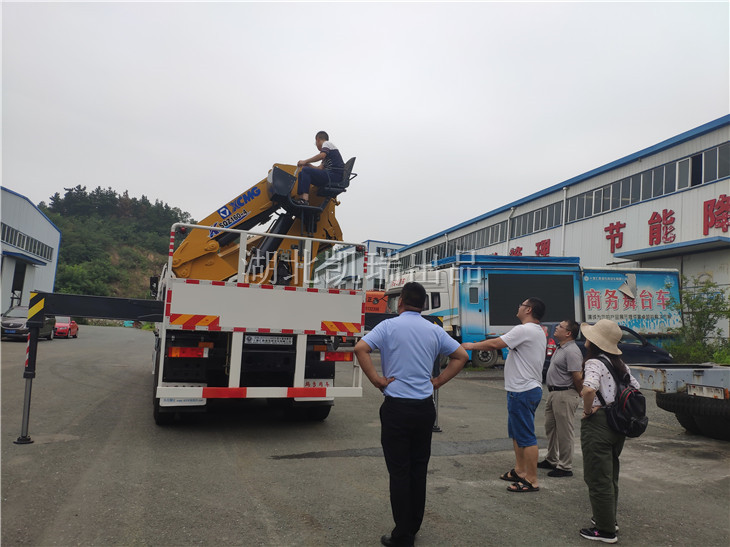 �ҹ�˾���g(sh��)�ˆT��(sh��)�H����Ӌ(j��)���z��܇(ch��)