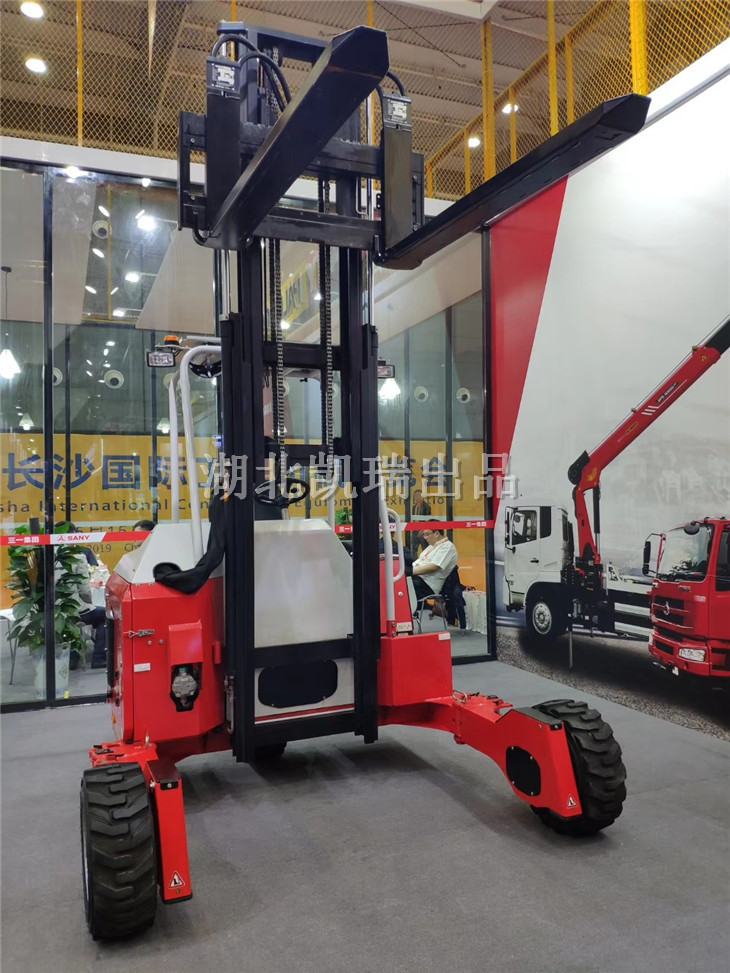 三輪叉車貨叉起升狀態 三輪叉車貨叉起升狀態